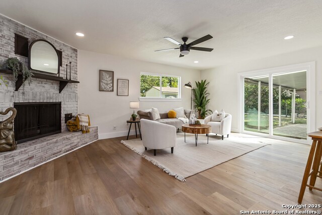 Listing photo id 14 for 631 Robinhood