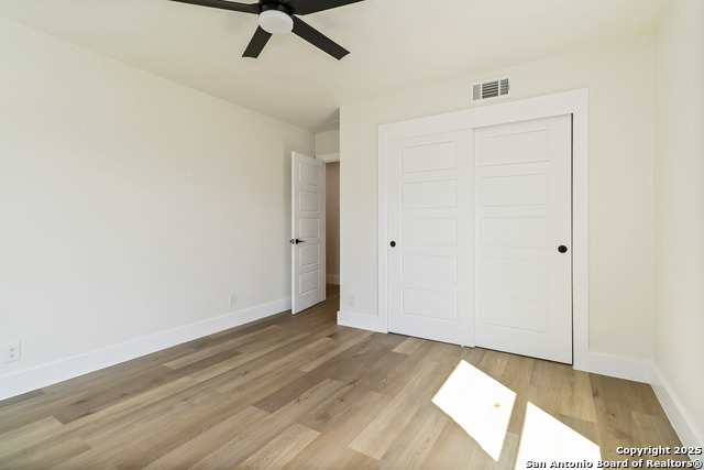 Listing photo id 21 for 631 Robinhood