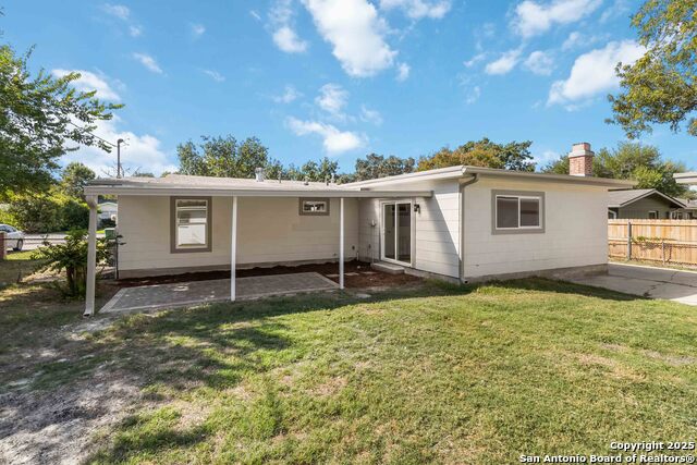 Listing photo id 27 for 631 Robinhood