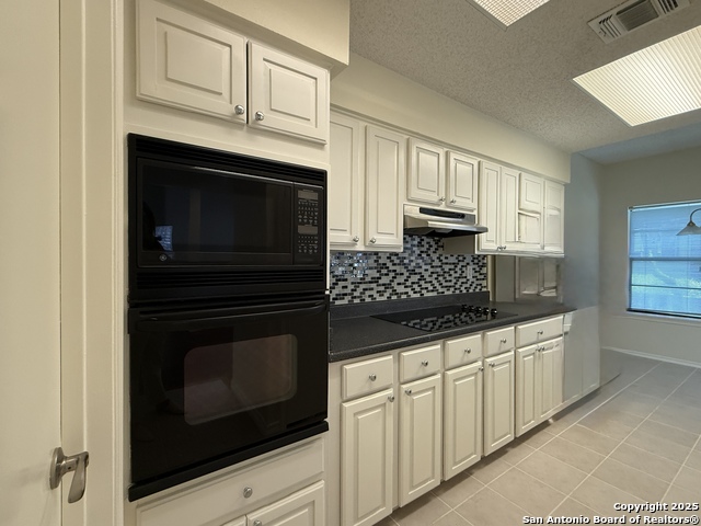 Image 13 of 29 For 11001 Wurzbach 606