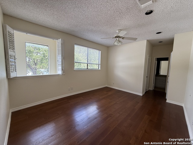 Image 20 of 29 For 11001 Wurzbach 606