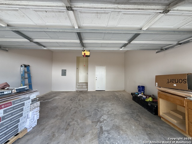 Image 28 of 29 For 11001 Wurzbach 606