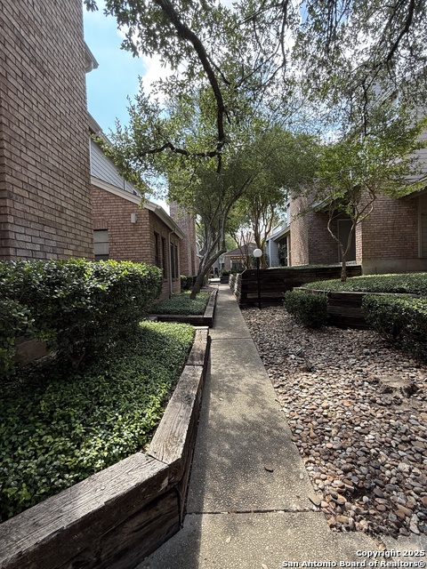 Image 4 of 29 For 11001 Wurzbach 606