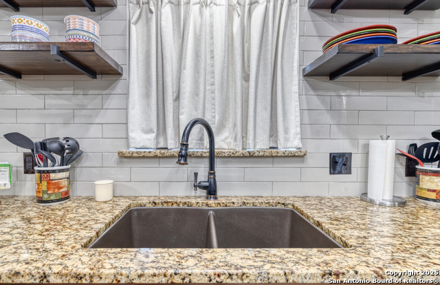 Image 13 of 46 For 101 S. Bluebonnet Dr.