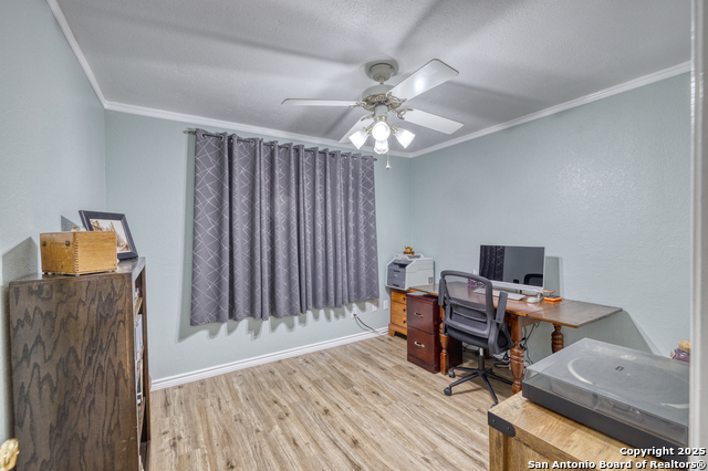 Image 25 of 46 For 101 S. Bluebonnet Dr.