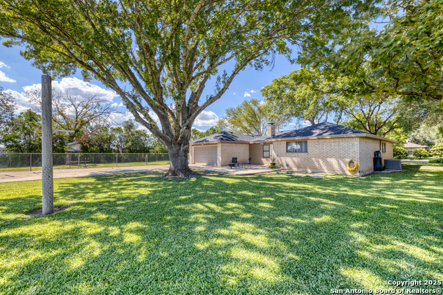 Image 34 of 46 For 101 S. Bluebonnet Dr.