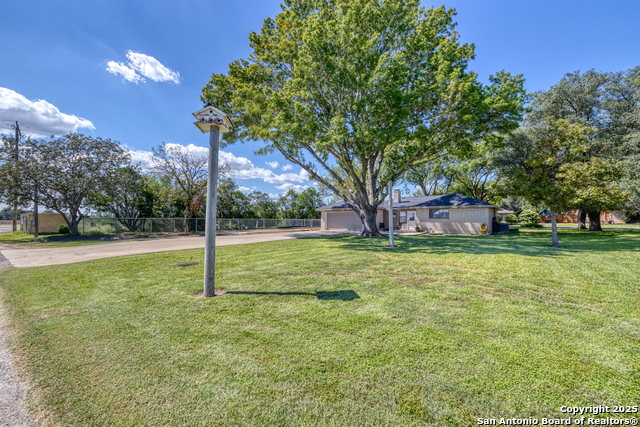 Image 35 of 46 For 101 S. Bluebonnet Dr.