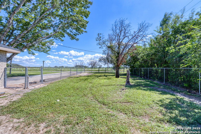 Image 36 of 46 For 101 S. Bluebonnet Dr.