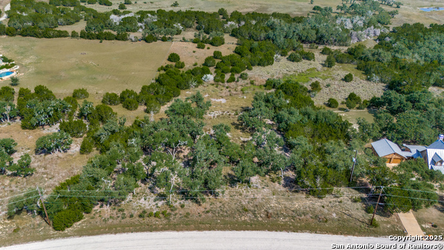 Listing photo id 8 for 711 Vista Springs