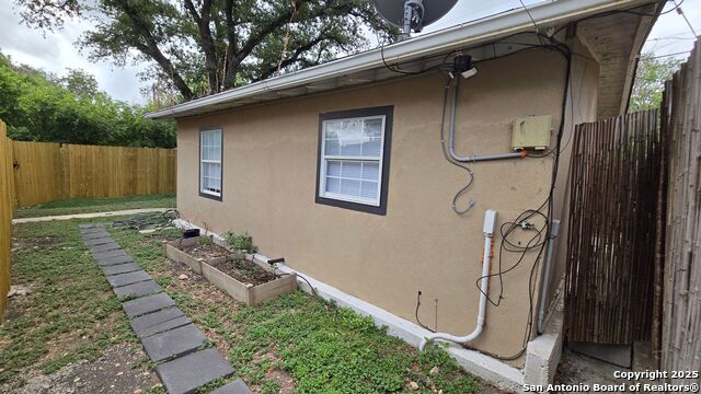 Image 15 of 17 For 212 Placid Dr 2