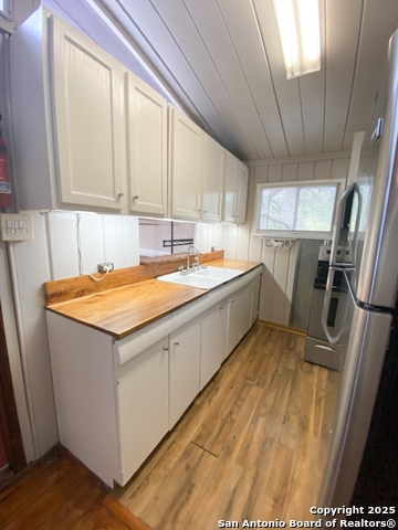 Listing photo id 8 for 130 Deer Trail