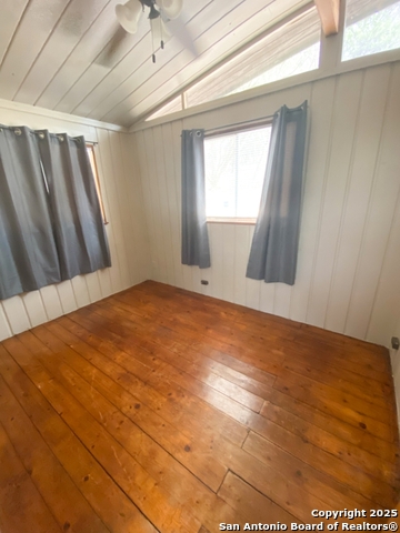 Listing photo id 12 for 130 Deer Trail