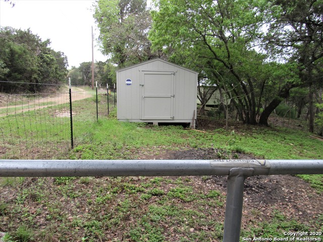 Listing photo id 15 for 130 Deer Trail