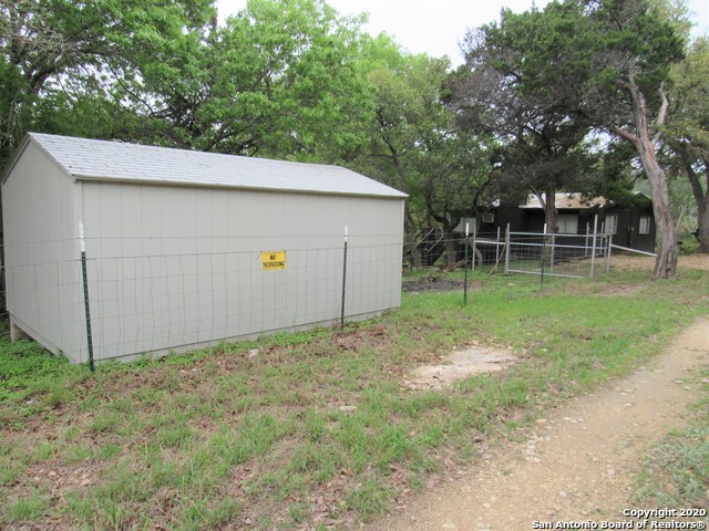 Listing photo id 16 for 130 Deer Trail