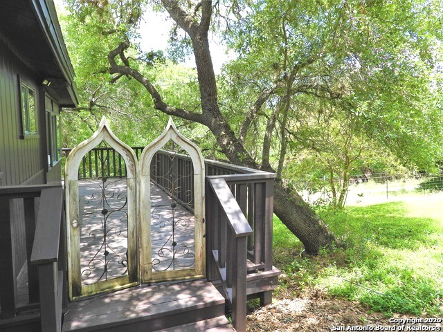 Listing photo id 1 for 130 Deer Trail