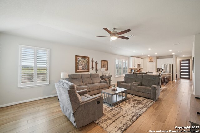 Image 8 of 27 For 1281 Carl