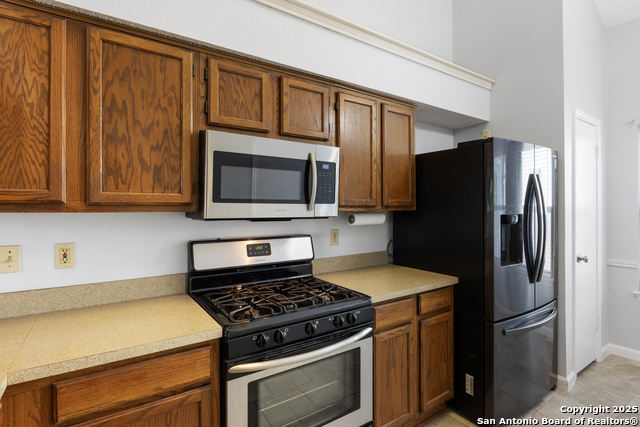 Listing photo id 9 for 5815 Timberhurst