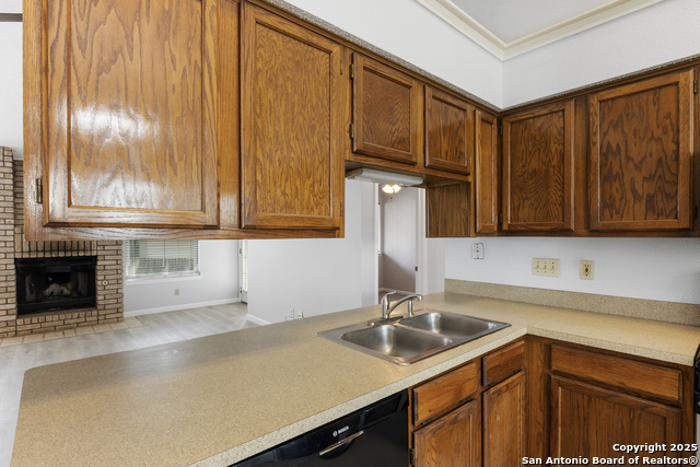 Listing photo id 11 for 5815 Timberhurst