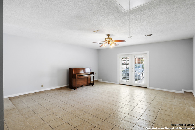 Listing photo id 14 for 5815 Timberhurst