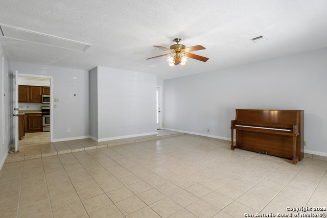 Listing photo id 15 for 5815 Timberhurst