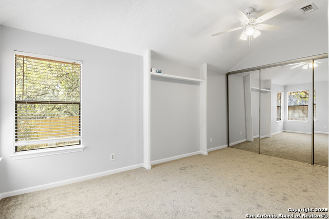 Listing photo id 16 for 5815 Timberhurst