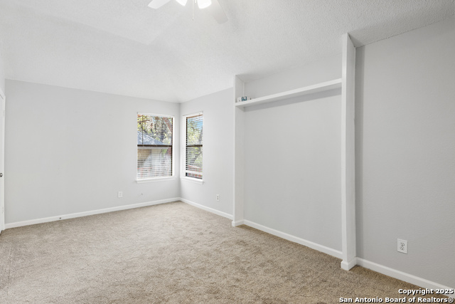 Listing photo id 17 for 5815 Timberhurst