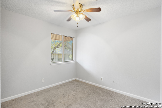 Listing photo id 19 for 5815 Timberhurst