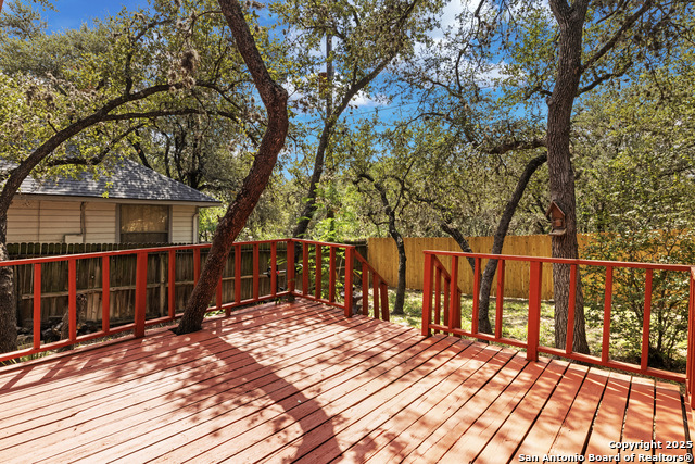 Listing photo id 24 for 5815 Timberhurst