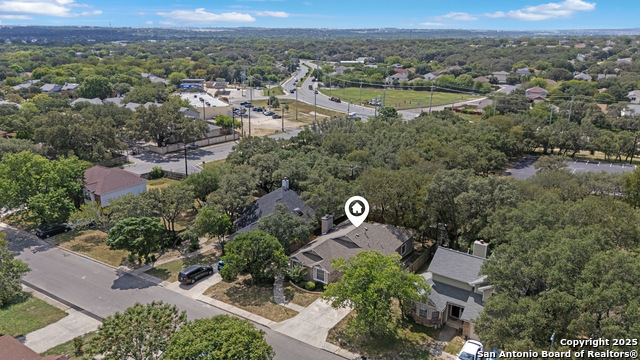 Listing photo id 29 for 5815 Timberhurst