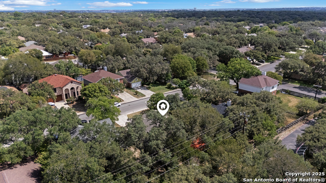 Listing photo id 30 for 5815 Timberhurst