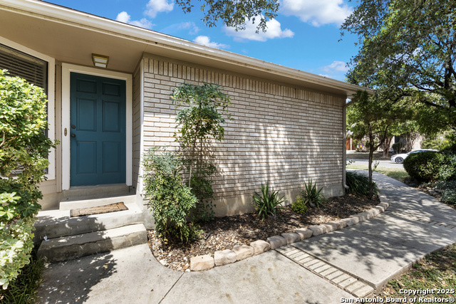 Listing photo id 3 for 5815 Timberhurst