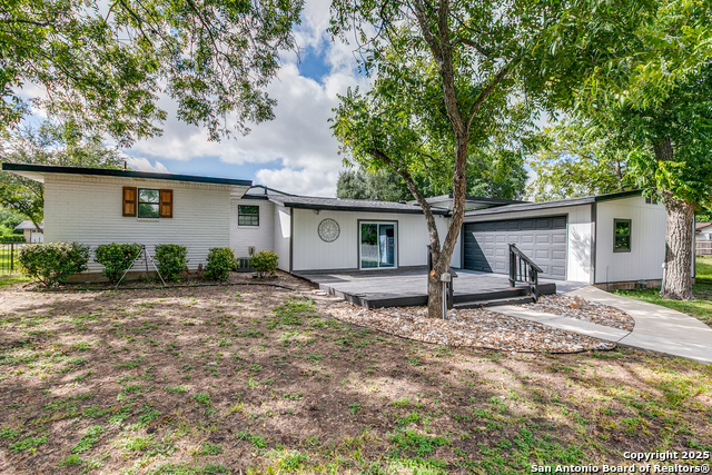 Image 39 of 39 For 715 Oakwood Dr