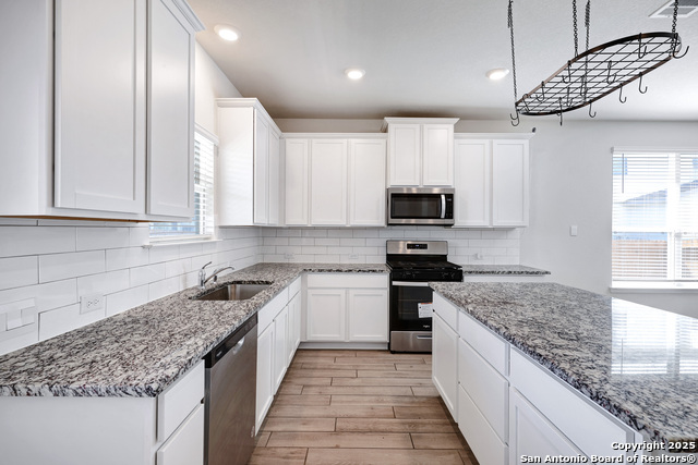 Image 11 of 27 For 618 Bronze Stream