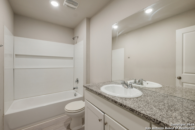 Image 12 of 18 For 10115 Braun Cloud