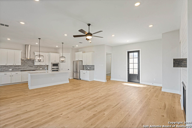 Image 6 of 19 For 306 Lawrence Drive