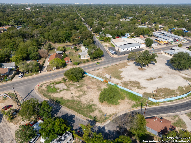 Listing photo id 12 for 2930 Mission