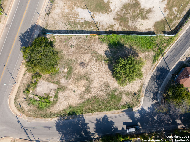 Listing photo id 0 for 2930 Mission