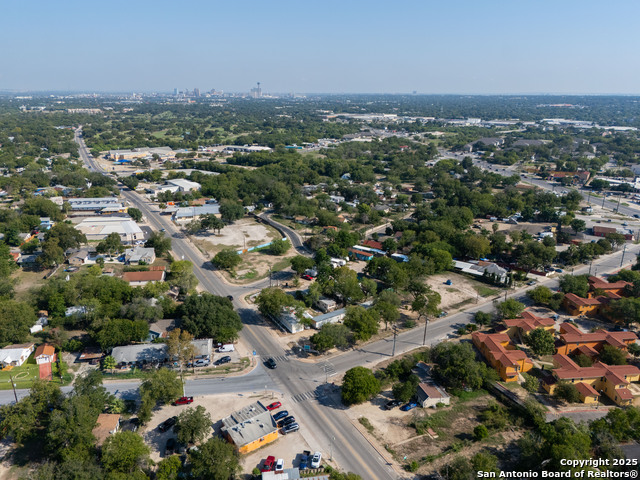 Listing photo id 5 for 2930 Mission