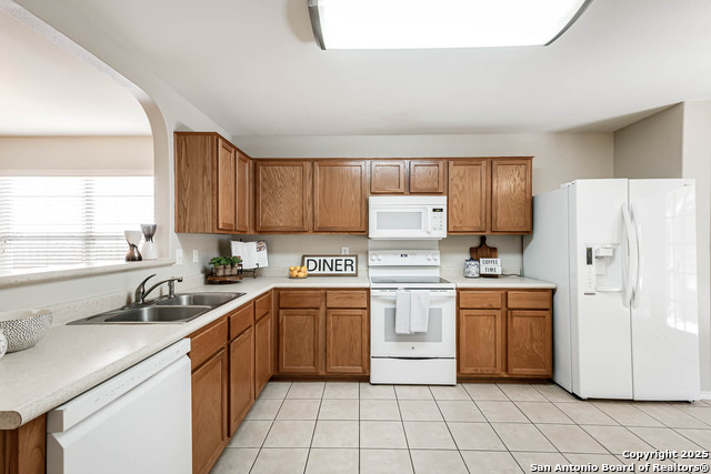 Listing photo id 8 for 8903 Meadow Springs