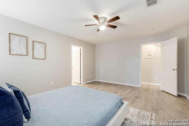 Listing photo id 12 for 8903 Meadow Springs