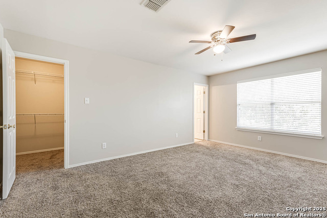 Listing photo id 18 for 8903 Meadow Springs