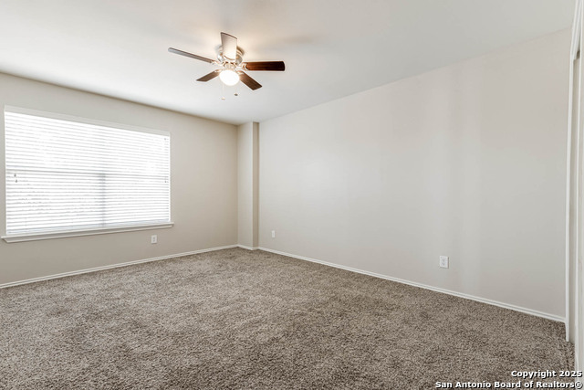 Listing photo id 21 for 8903 Meadow Springs