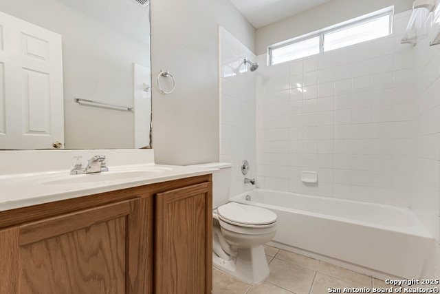 Listing photo id 24 for 8903 Meadow Springs