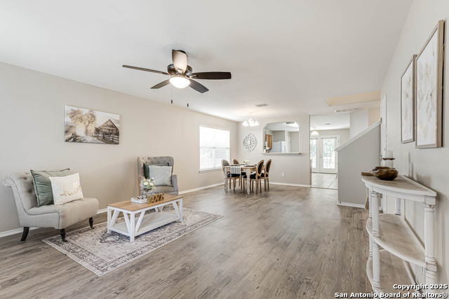 Listing photo id 1 for 8903 Meadow Springs