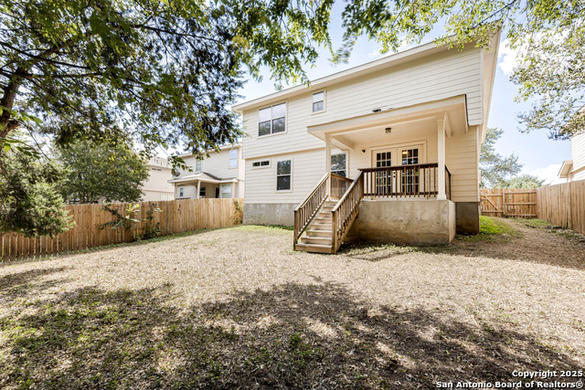 Listing photo id 29 for 8903 Meadow Springs