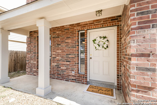 Listing photo id 31 for 8903 Meadow Springs