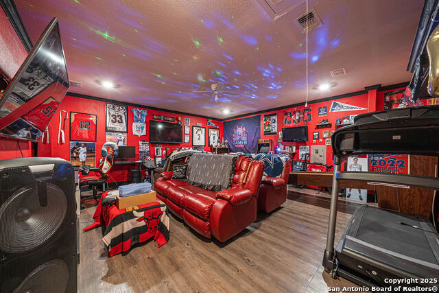 Image 17 of 29 For 5906 Larkspur Vly