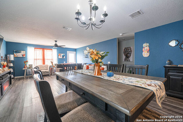 Image 20 of 29 For 5906 Larkspur Vly