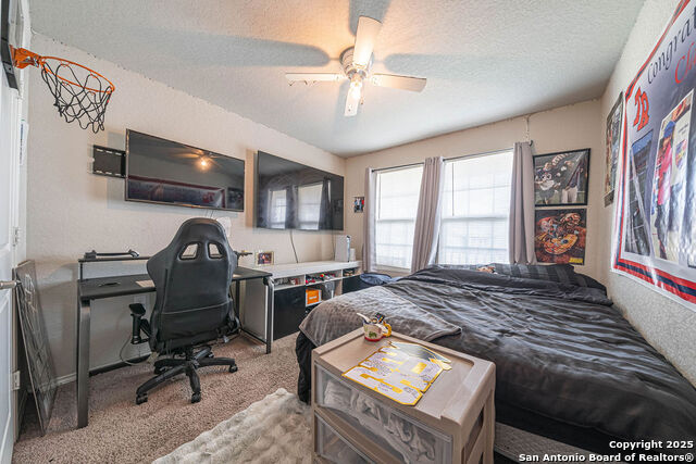 Image 5 of 29 For 5906 Larkspur Vly