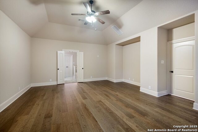 Image 21 of 33 For 8923 Painted Oak